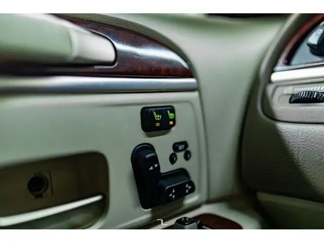2005 Lincoln Town Car Leather Heated Seats in Cars & Trucks in Grande Prairie - Image 21
