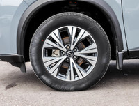 2022 Nissan Rogue SV Grey AWD Orangeville Nissan meets the needs of each client with diligent execut... (image 5)