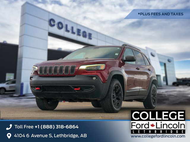 2019 Jeep Cherokee TRAILHAWK | 3.2L V6 | 4X4 | REVERSE CAMERA in Cars & Trucks in Lethbridge