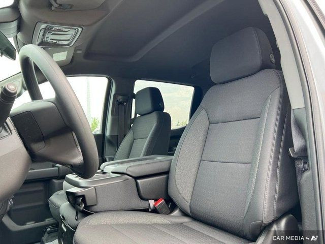 2025 Chevrolet Silverado 1500 Custom Trail Boss 4WD Crew Cab in Cars & Trucks in Strathcona County - Image 3