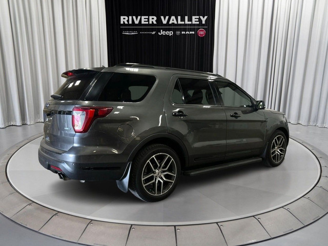 2018 Ford Explorer in Cars & Trucks in Strathcona County - Image 3