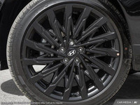 This Hyundai Santa Fe has a strong Intercooled Turbo Regular Unleaded I-4 2.5 L/152 engine powering... (image 7)