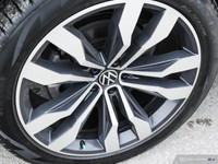 * 3.6L VR6, 8-speed automatic transmission with Tiptronic 4MOTION * Adaptive Cruise Control with Sto... (image 8)