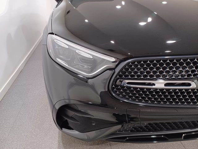 2025 Mercedes-Benz GLC 350e Plug-In Hybrid in Cars & Trucks in Regina - Image 4