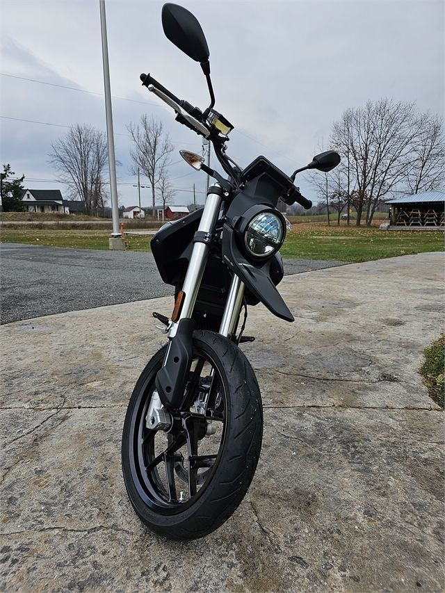 2023 Zero FXE 100% ELECTRIC MOTORCYCLE FXE - ZF7.2 in Street, Cruisers & Choppers in Peterborough - Image 4