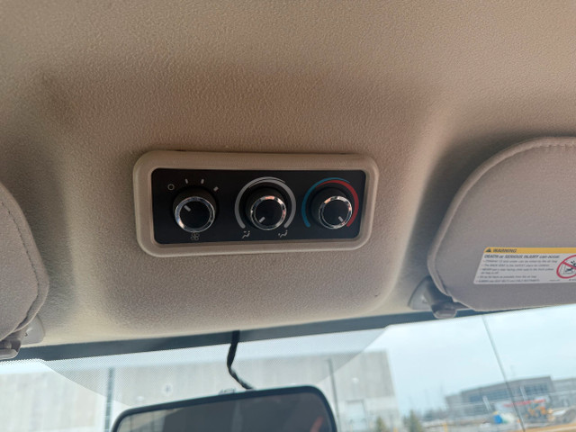 2019 GMC Savana Passenger LS in Cars & Trucks in Oakville / Halton Region - Image 3