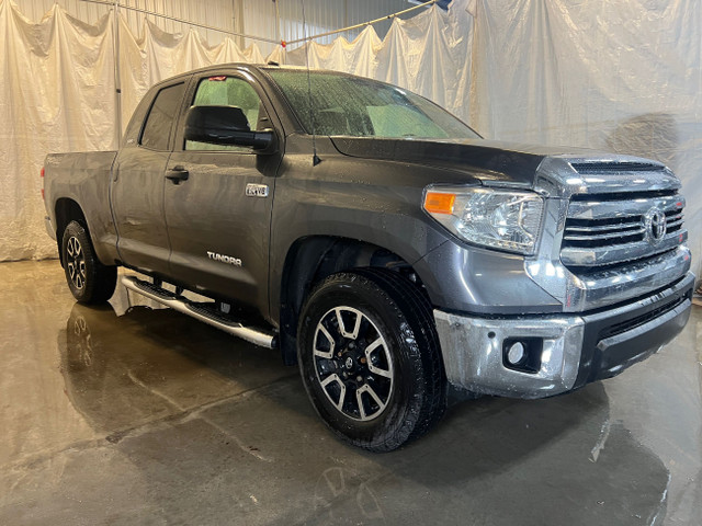 2016 Toyota Tundra TRD OFF-ROAD 5.7L TRD OFF-ROAD 5.7L DOUBLE-CA in Cars & Trucks in Saguenay - Image 4