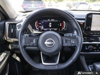 Recent Arrival! 4WD. 2024 Nissan Pathfinder Platinum 4D Sport Utility Black 9-Speed Automatic 4WD 3.... (image 9)