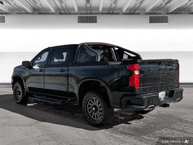2022 Chevrolet Silverado 1500 Custom Trail Boss 5.3L Crew Cab in Cars & Trucks in Winnipeg - Image 4