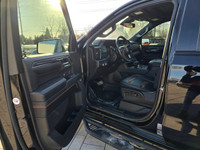 2022 GMC Sierra 1500 AT4 Crew Cab 4WD with the 6.2L and only 77,000kms. This is the new body Sierra... (image 8)