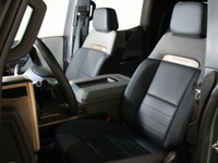This stunning 2024 GMC Hummer EV SUV 3X is a local Ontario vehicle. That redefines off-road capabili... (image 9)