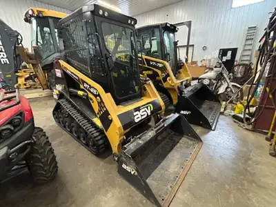 NEW 2023 ASV RT25 48" WIDE CAB, HEAT, FULL WARRANTY, BUCKET. 0 HOURS! FOR THE BEST PRICES ALWAYS AT...