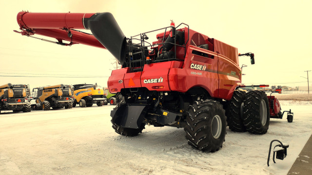 2021 Case IH 8250 in Farming Equipment in Regina - Image 3