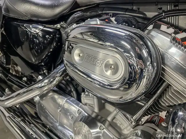 2009 Harley-Davidson XL883L SUPERLOW in Street, Cruisers & Choppers in Calgary - Image 45