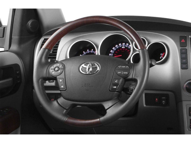 2013 Toyota Sequoia Platinum 5.7L V8 INCOMING | PLATINUM | NA... in Cars & Trucks in City of Toronto - Image 4