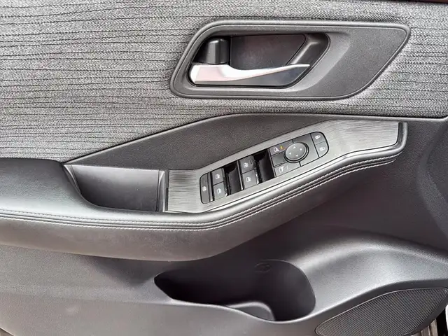 2023 NISSAN ROGUE SV AWD CVT in Cars & Trucks in Stratford - Image 11