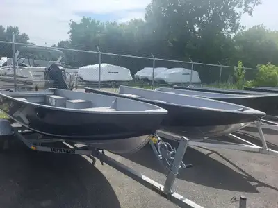 2024 AlumaCraft v16 Meme prix avec ou sans plancher , trailer en sus . Connu pour être le bateau fia...