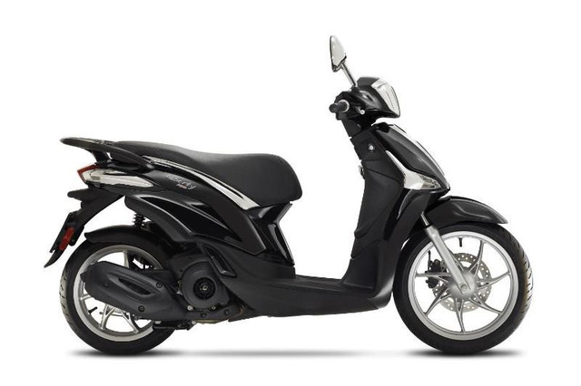 2023 PIAGGIO Liberty 50 iGet in Scooters & Pocket Bikes in Saguenay