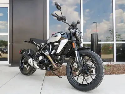 Save over $1511 on this Scrambler Icon in Thrilling Black as part of our Summer Sale! We only have o...