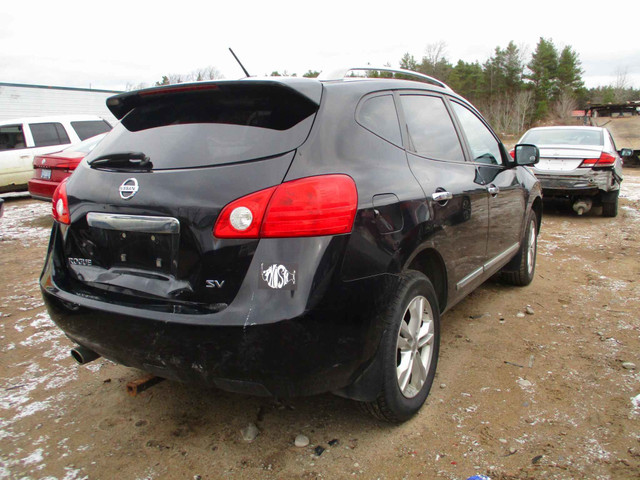 2013 Nissan Rogue S FWD in Cars & Trucks in Barrie - Image 4