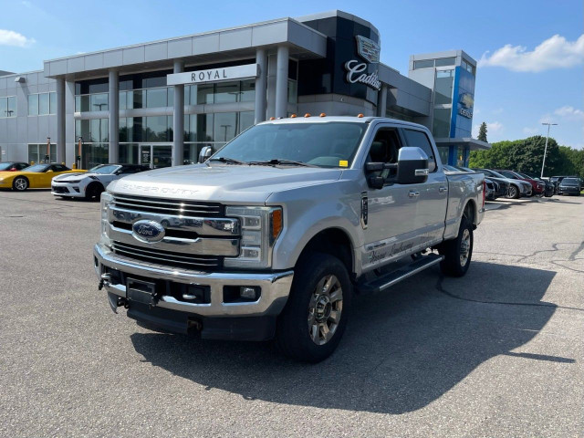 2017 Ford Super Duty F-350 SRW in Cars & Trucks in Oakville / Halton Region