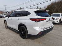 • Power_Steering • Power_Brakes • Power_Windows • Power_Seat • Power_Mirrors • Power_Locks • Power_S... (image 2)