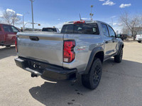 Explore new roads in the redesigned 2025 Chevrolet Colorado Crew Cab Trail Boss in Sterling Grey Met... (image 9)