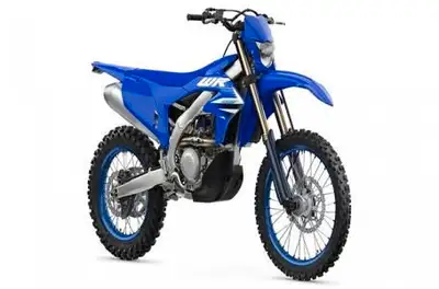 Engine Type: Single-Cylinder Displacement: 27.5 cu. in. (450 cc) Bore and Stroke: Bore: 3.82 in. (97...