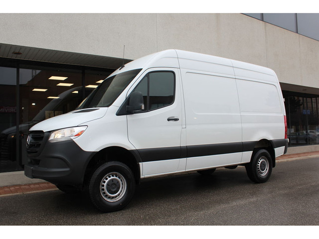 2019 Mercedes-Benz Sprinter Cargo Van 4X4 - 3.0L DIESEL - 3 SEAT in Cars & Trucks in City of Toronto - Image 2