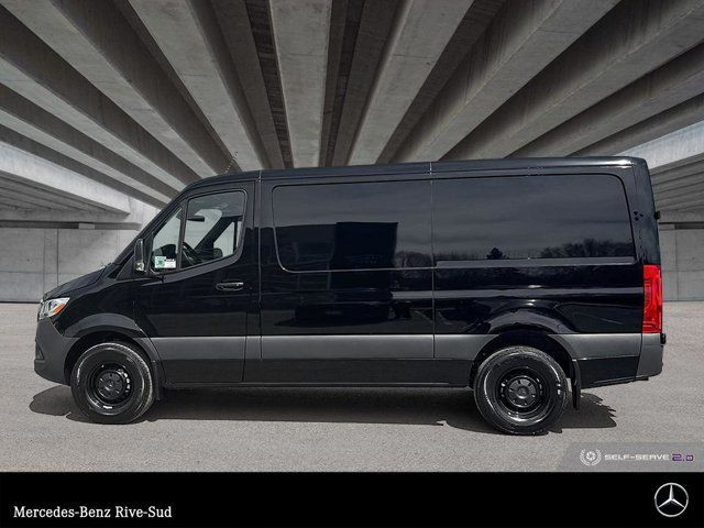 2025 Mercedes-Benz Sprinter 2500 144 Wheelbase Standard Roof RWD in Cars & Trucks in Longueuil / South Shore - Image 2