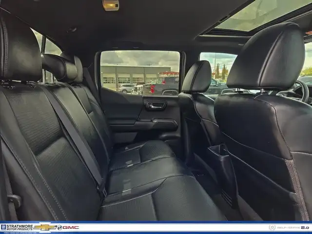 2021 Toyota Tacoma in Cars & Trucks in Calgary - Image 20