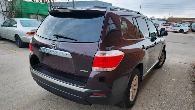 2013 Toyota Highlander 4WD 4dr in Cars & Trucks in Oakville / Halton Region - Image 7