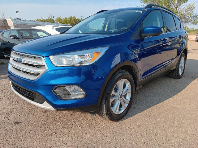 2018 Ford Escape SE AWD Remote, Nav, Large BU Cam, Park Assist,  in Cars & Trucks in Edmonton