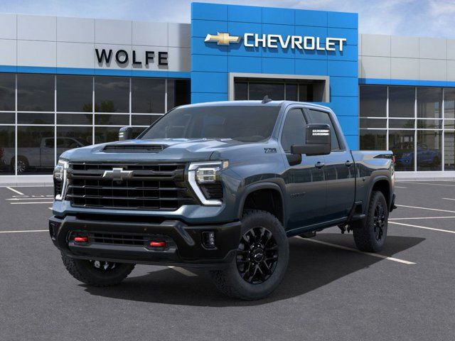 2025 Chevrolet Silverado 2500HD LT in Cars & Trucks in Edmonton - Image 3