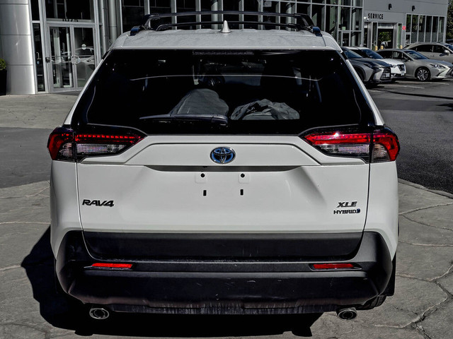  2021 Toyota RAV4 Hybrid XLE AWD/SAFETY CERTIFIED in Cars & Trucks in City of Toronto - Image 3