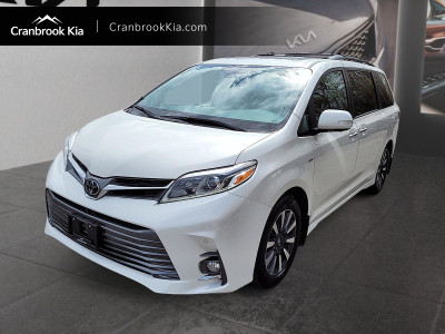 2018 Toyota Sienna XLE AWD!