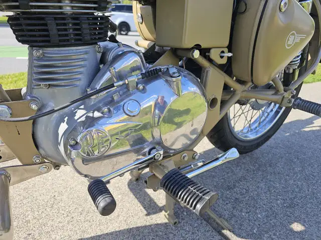 2012 Royal Enfield Classic 500 Desert Storm in Street, Cruisers & Choppers in Chilliwack - Image 16