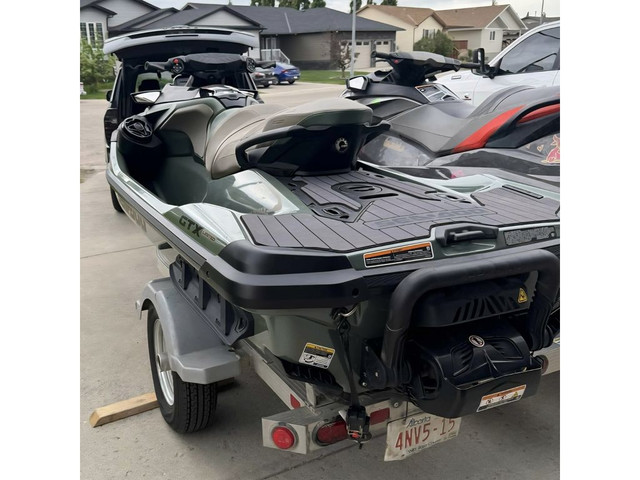 2023 Sea-Doo GTX 300 LTD FINANCING AVAILABLE in Personal Watercraft in Calgary - Image 4