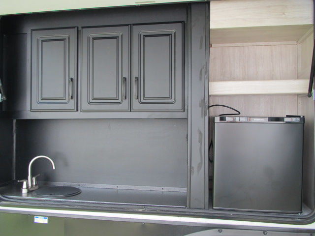 2023 SIERRA 391 FLRB-LOADED FRONT LIVING,DUAL PANE WINDOWS -SALE in Travel Trailers & Campers in Ottawa - Image 4