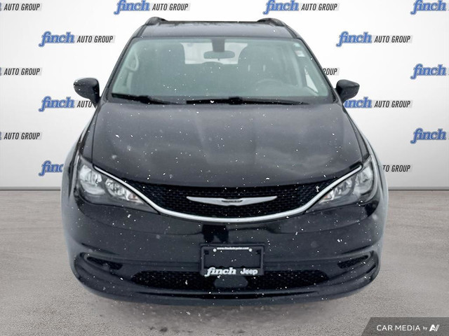 2021 Chrysler Grand Caravan SXT HEATED SEATS | REMOTE START |... in Cars & Trucks in London - Image 3