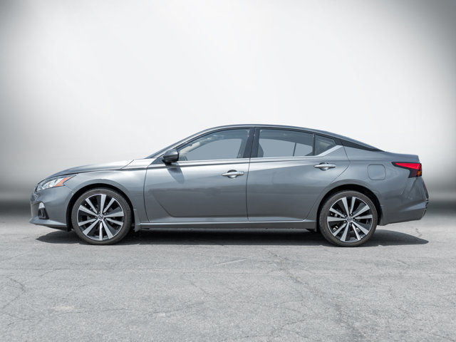2022 Nissan Altima 2.5 Platinum | Clean Carfax | Alloy Rims in Cars & Trucks in Hamilton - Image 3