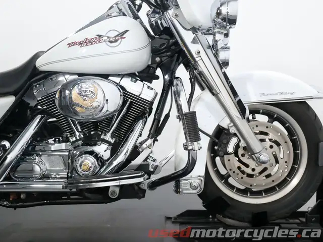 2006 Harley-Davidson® ROAD KING in Street, Cruisers & Choppers in Kelowna - Image 10