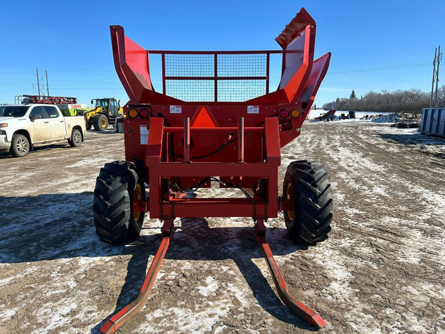 2017 Highline CFR651 in Farming Equipment in Brandon - Image 2