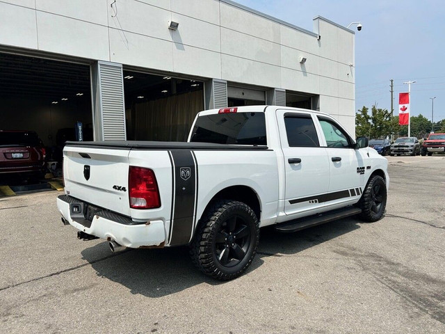 2019 Ram 1500 Classic EXPRESS | CREW | V8 | BLACKOUT PACKAGE | S in Cars & Trucks in Oakville / Halton Region - Image 4