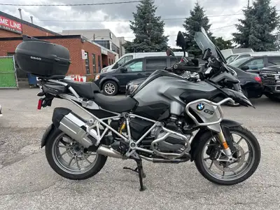 Check out this 2015 BMW R1200 GS with 79,017kms. Be sure to follow us on Instagram @primelineautoinc...