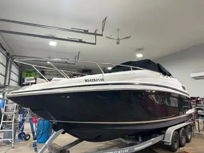 Fresh Trade in this 2014 Regal comes on a tri Axle Trailer. comes with a Bow Thruster, Garmin Plotte...