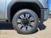 This 2025 Sierra Denali has a bold new front fascia design including a unique Denali chrome grille.... (image 9)