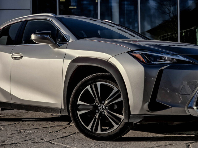  2020 Lexus UX 250H UX 250h CVT/HYBRID/SAFETY CERTIFIED in Cars & Trucks in City of Toronto - Image 2