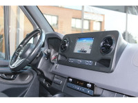 2020 MERCEDES SPRINTER 2500 -- 144 - HIGH ROOF -- 3.0L V6 DIESEL ENGINE !!! ONLY 43,000 KM!!! , YES... (image 2)