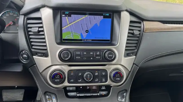 2019 GMC Yukon XL Denali in Cars & Trucks in Laval / North Shore - Image 18